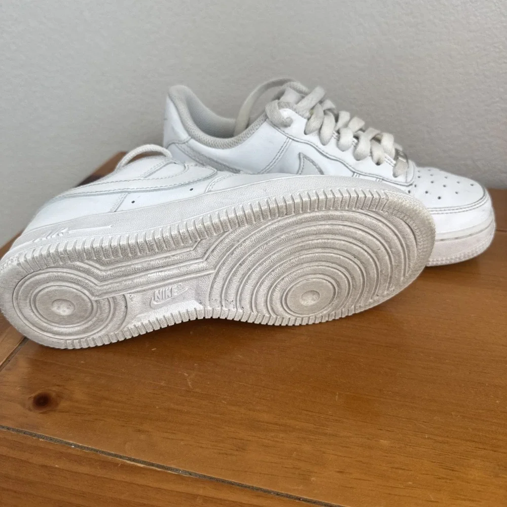Nike Air Force 1 Size 5.5 Youth Triple White Low GS White